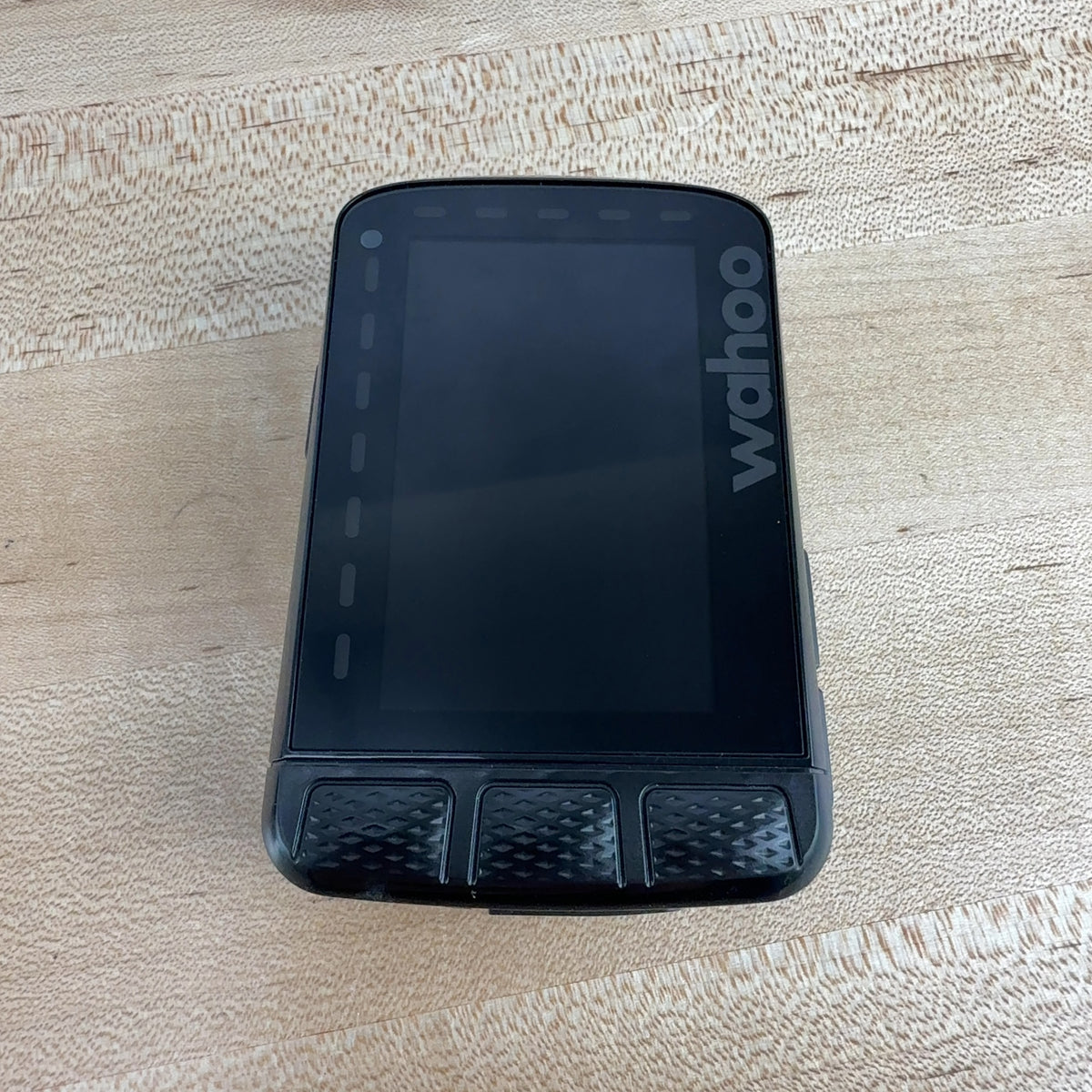 Light Use! Wahoo Element Roam V2 GPS Bike Computer w/ Cadence/Speed Sensors — photo 3 of 5