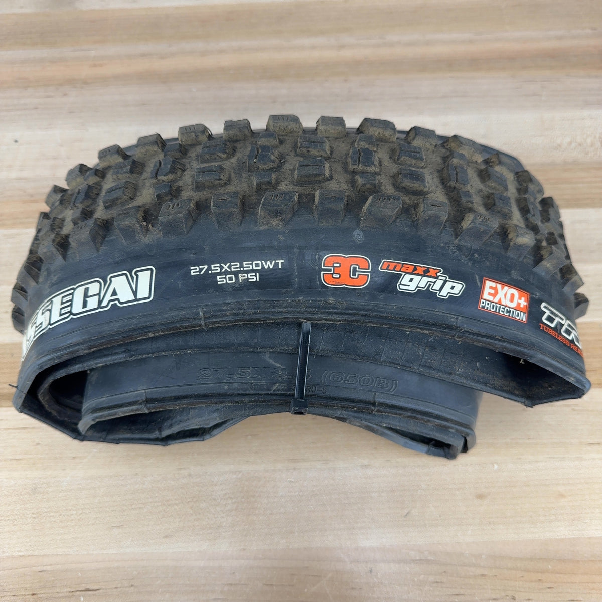 Low Mile! Maxxis Assegai 27.5x2.5" WT 3C Maxxgrip EXO+ Tubeless Single MTB Tire — photo 5 of 5