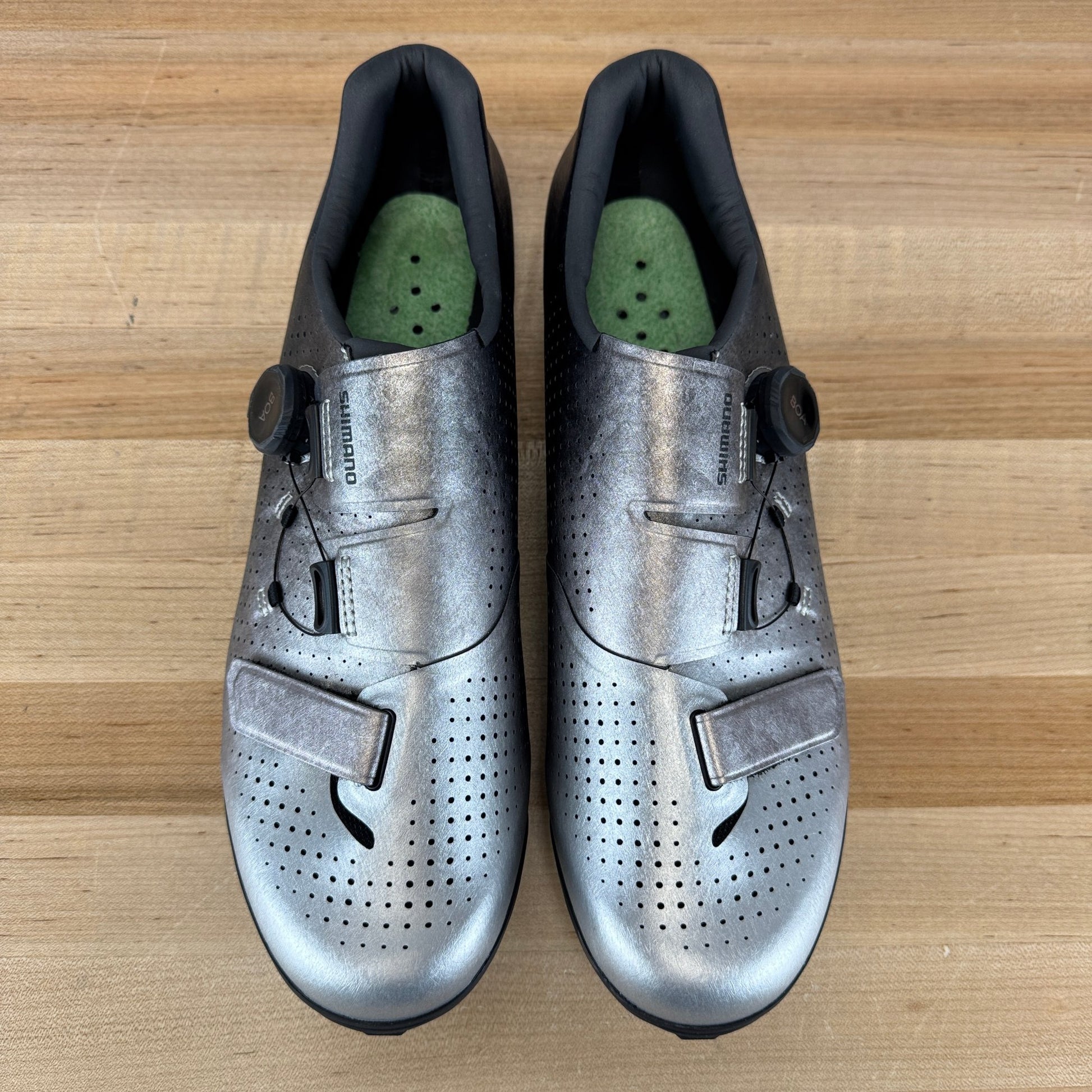 New! Shimano SH-RX801 Silver EU 45.5 2-Bolt Boa Carbon Cycling Shoes MSRP $300