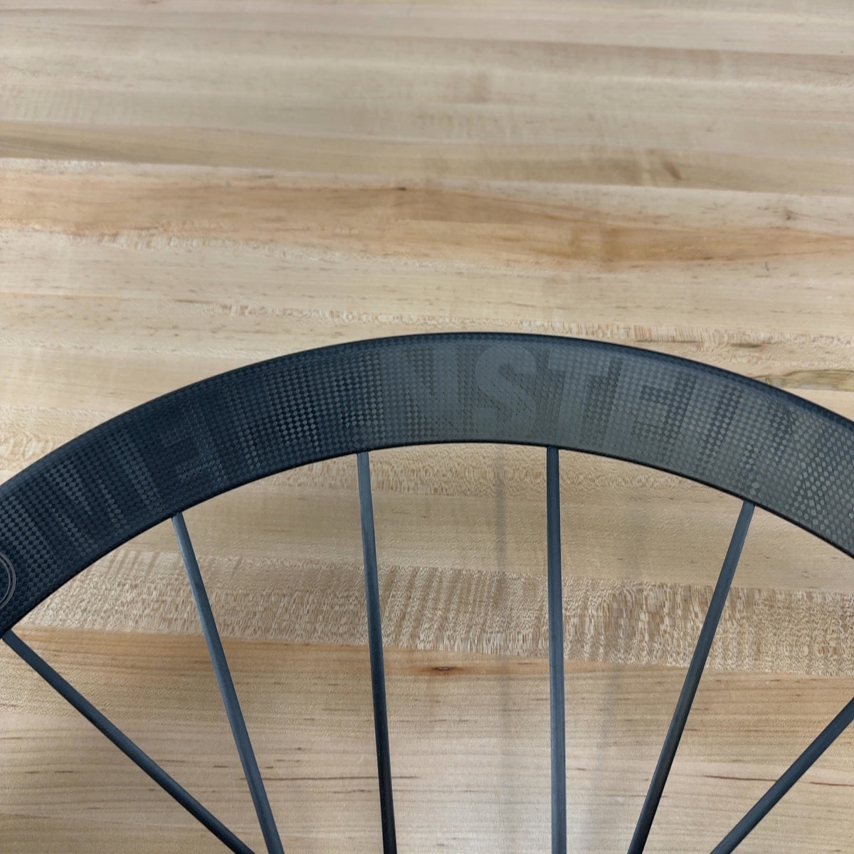 Mint! Lightweight Meilenstein EVO Schwarz Carbon Tubeless Disc Front Wheel 645g — photo 5 of 11