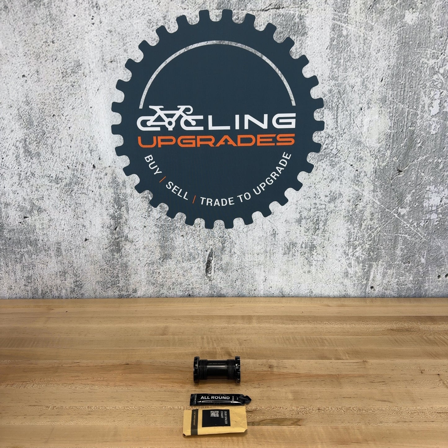Low Mile! CeramicSpeed ITA Italian Threaded ITA Fits SRAM DUB Bottom Bracket