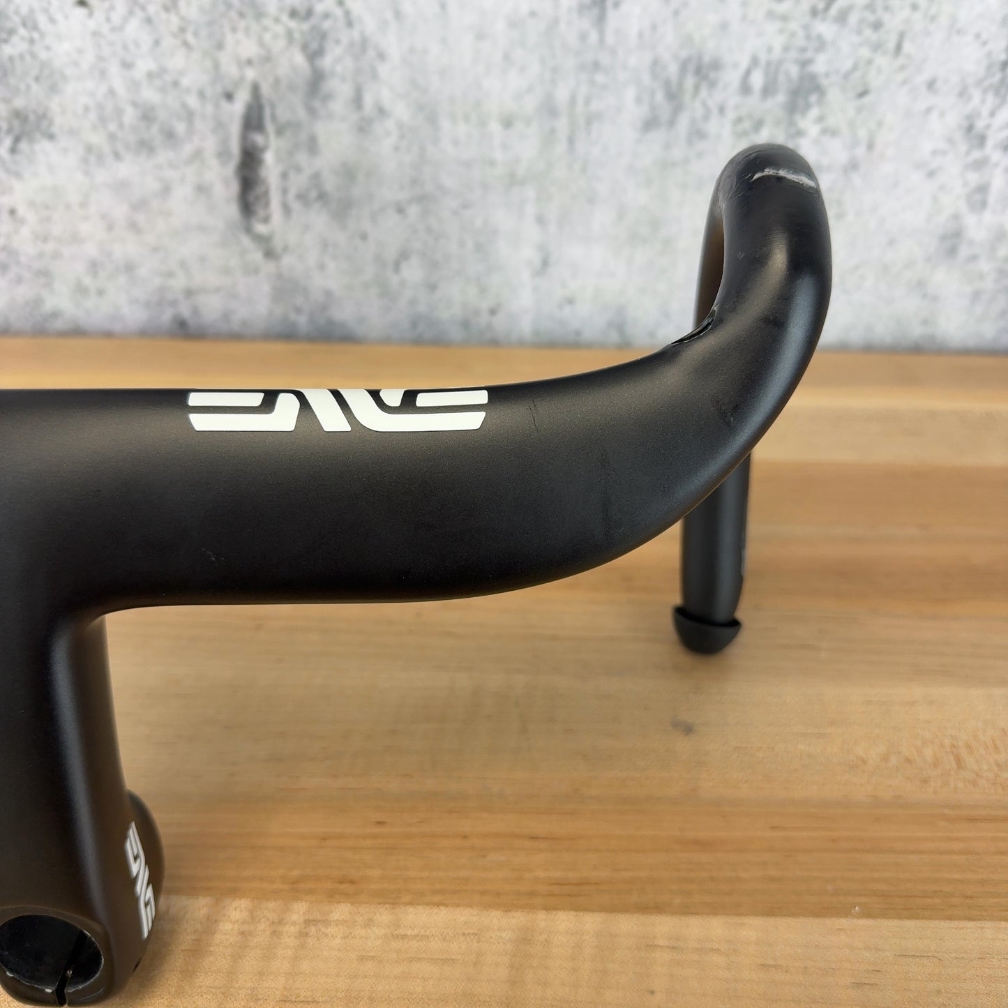 Enve SES Aero Pro One-Piece Handlebar 37/40cm x 120mm Carbon Integrated Handlebar