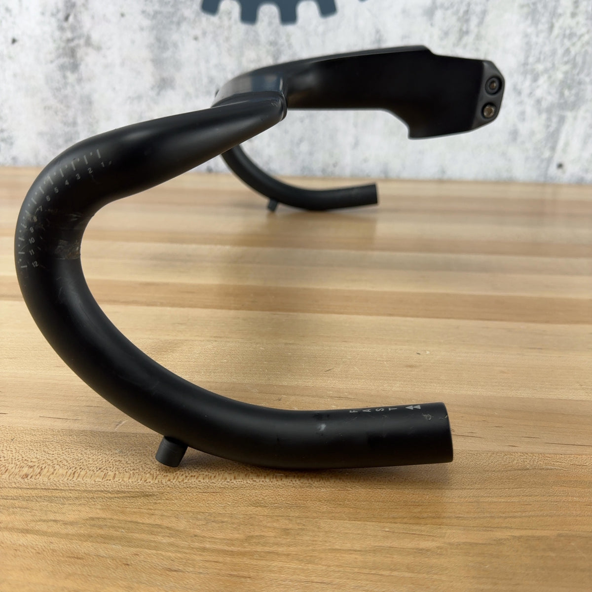Light Use Bontrager Madone SLR Gen 7 39/42cm x 120mm Carbon Integrated Handlebar