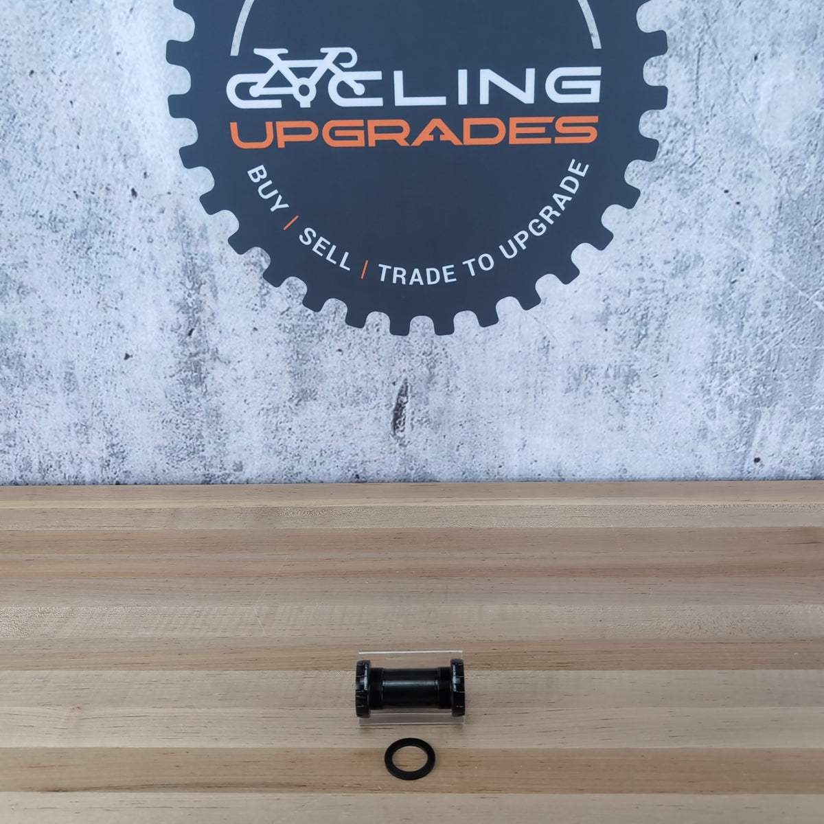 Low Mile! CeramicSpeed BSA 68mm Road DUB Ceramic Bearing Bottom Bracket 92g — photo 2 of 6