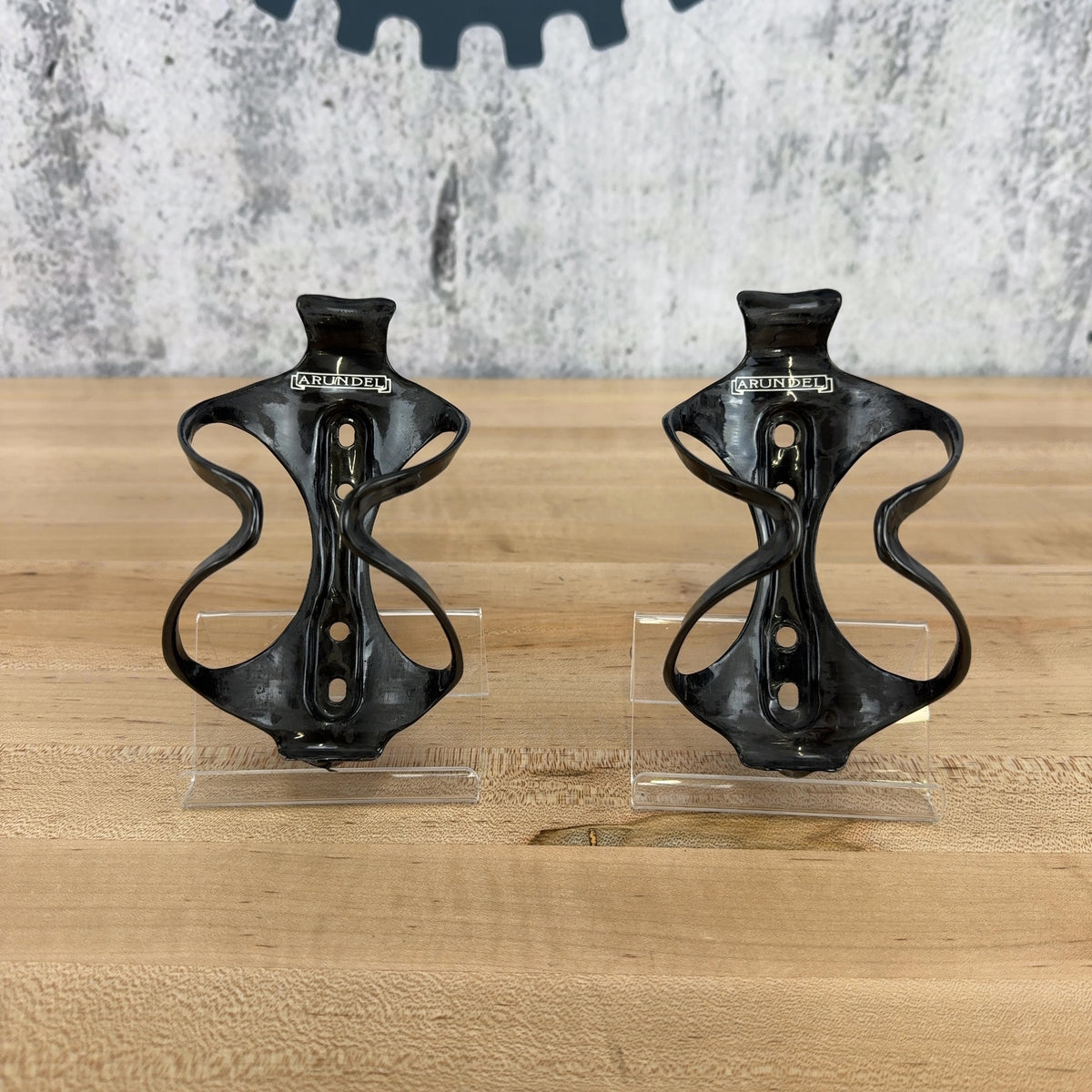 Light Use! Arundel Mandible UD Weave Carbon Pair Water Bottle Cages 46g — photo 1 of 7