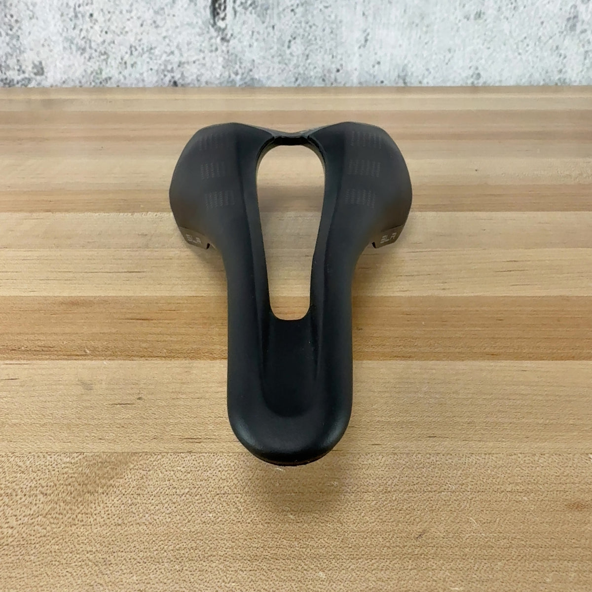 Light Use! Selle Italia SLR Advan Superflow S3 Chromoly 7x7mm Rails Bike Saddle — photo 4 of 7