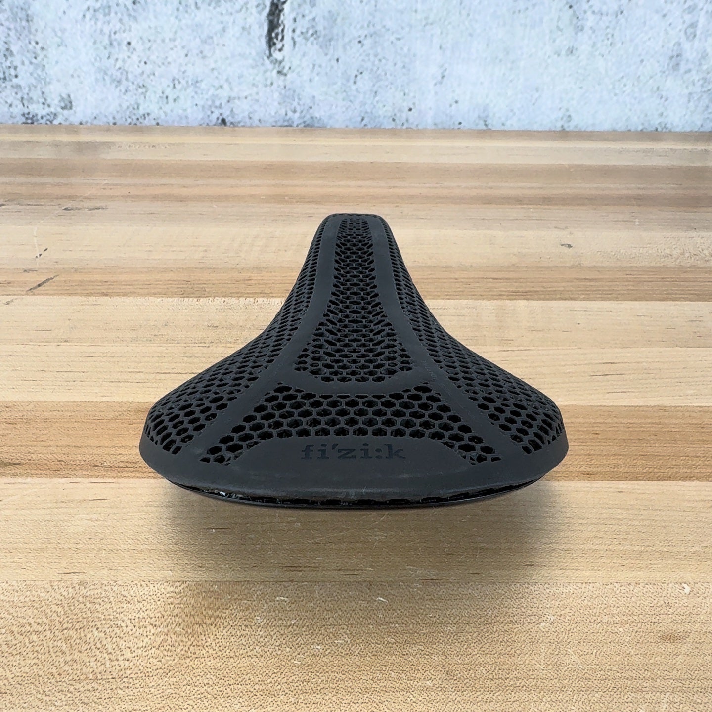 New! Fizik Vento Antares R1 Adaptive Mobius Carbon Rails 140mm Saddle MSRP $330