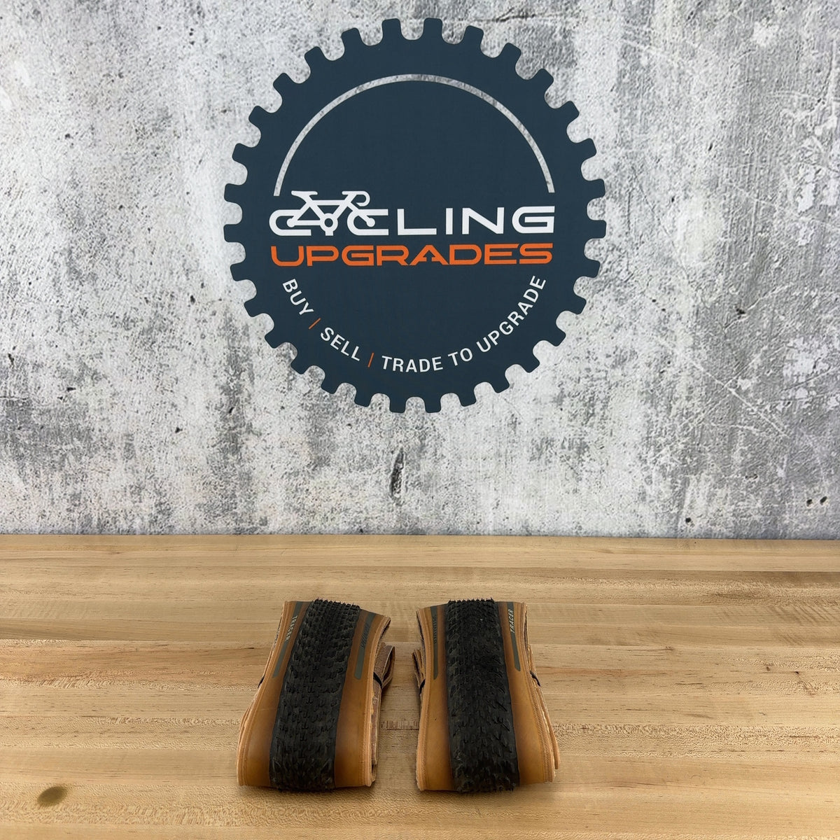 Low Mile! Pair Specialized Tracer 700c x 45mm Gravel Bike Tubeless Tires — photo 2 of 4