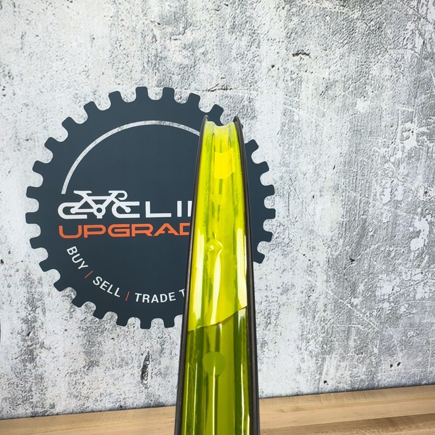 Low Mile! Extralite Cyberdisc 327C Carbon Wheelset