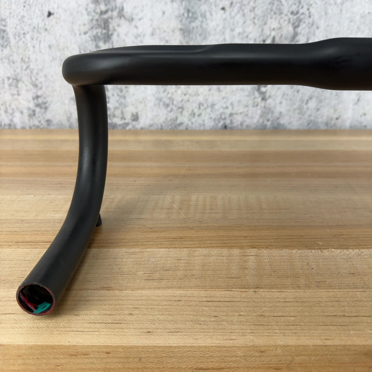 New Take Off! Bontrager Pro IsoCore VR-SF 44cm Carbon Gravel Bike Handlebar 251g — photo 6 of 12