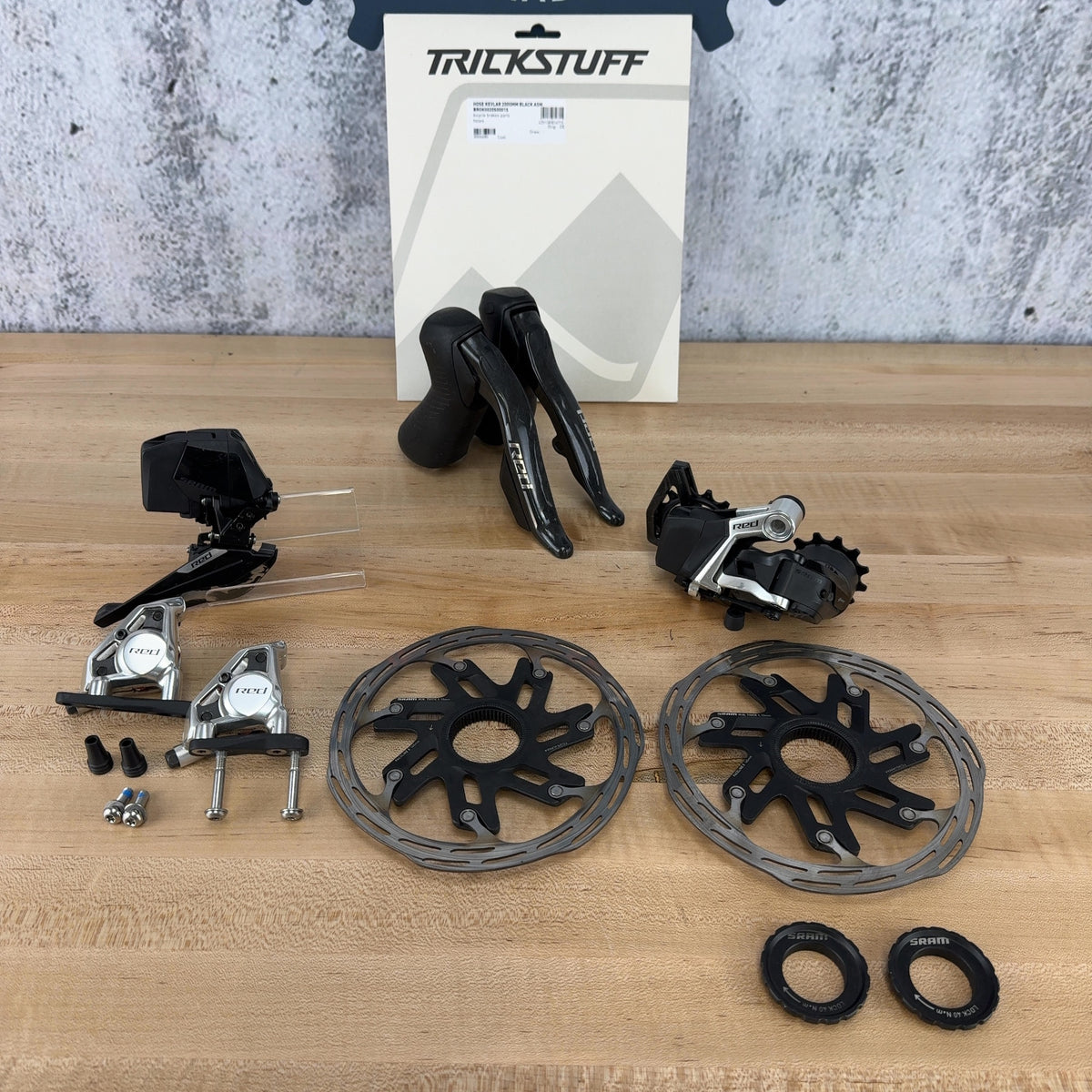 Low Mile! SRAM Red AXS E1 12-Speed Hydraulic Flat Mount Disc Brake Groupset