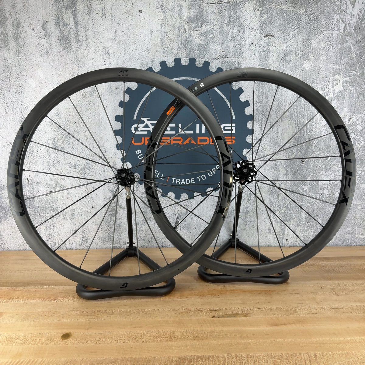 Low Mile! 2024 Cadex AR 35 Gravel Hookless Disc Tubeless Carbon Wheelset 1285g