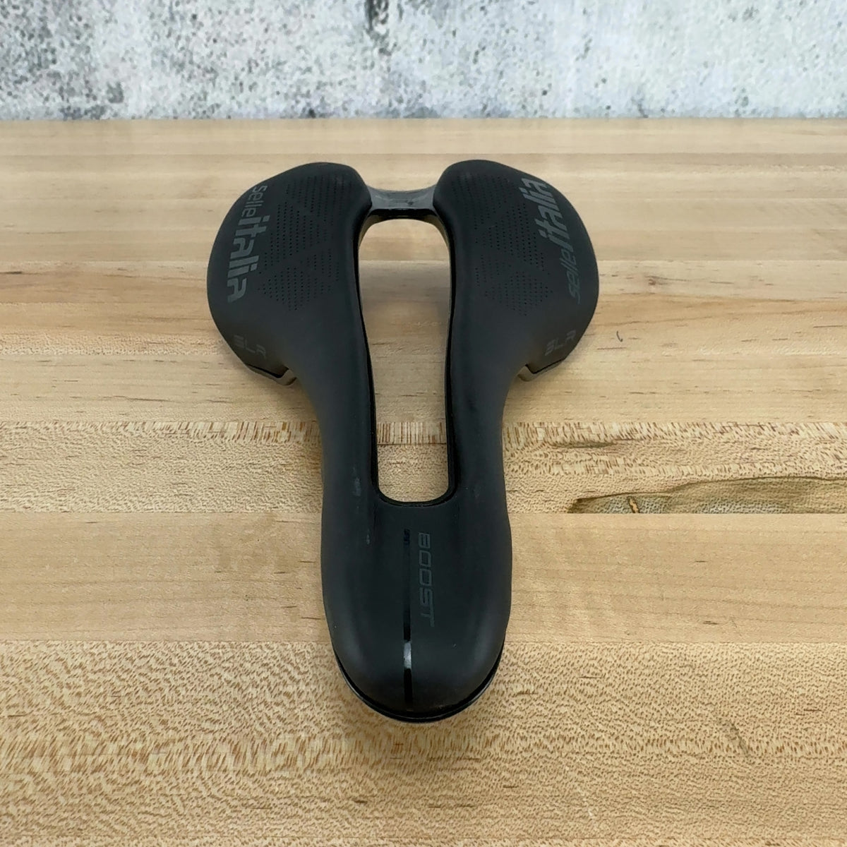 Light Use! Selle Italia SLR Superflow Boost 145mm Carbon Rails Bike Saddle 144g