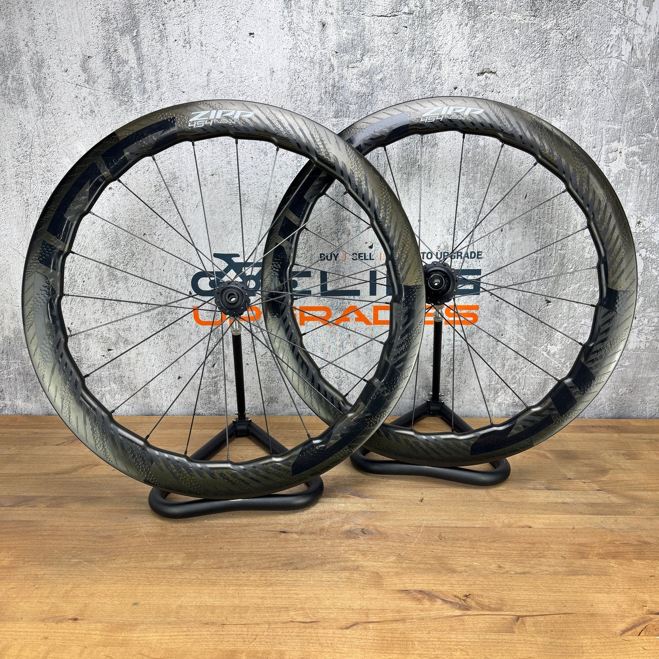 2019 Zipp 454 NSW Carbon Hooked Tubeless Disc Wheelset 700c Cognition Hubs