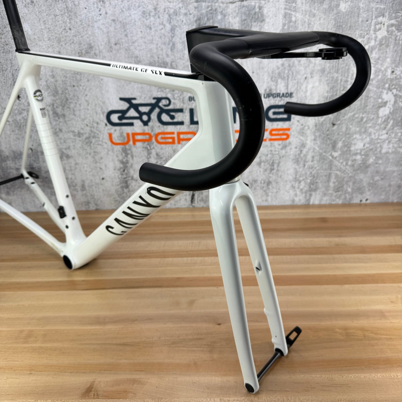 2022 Canyon Ultimate CF SLX Large (57cm) Disc Brake Carbon