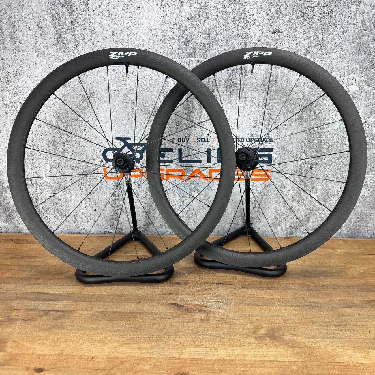 New Takeoff 2025 Zipp 303 SW Carbon Tubeless Disc Wheelset 700c AXS Sensor ZR1