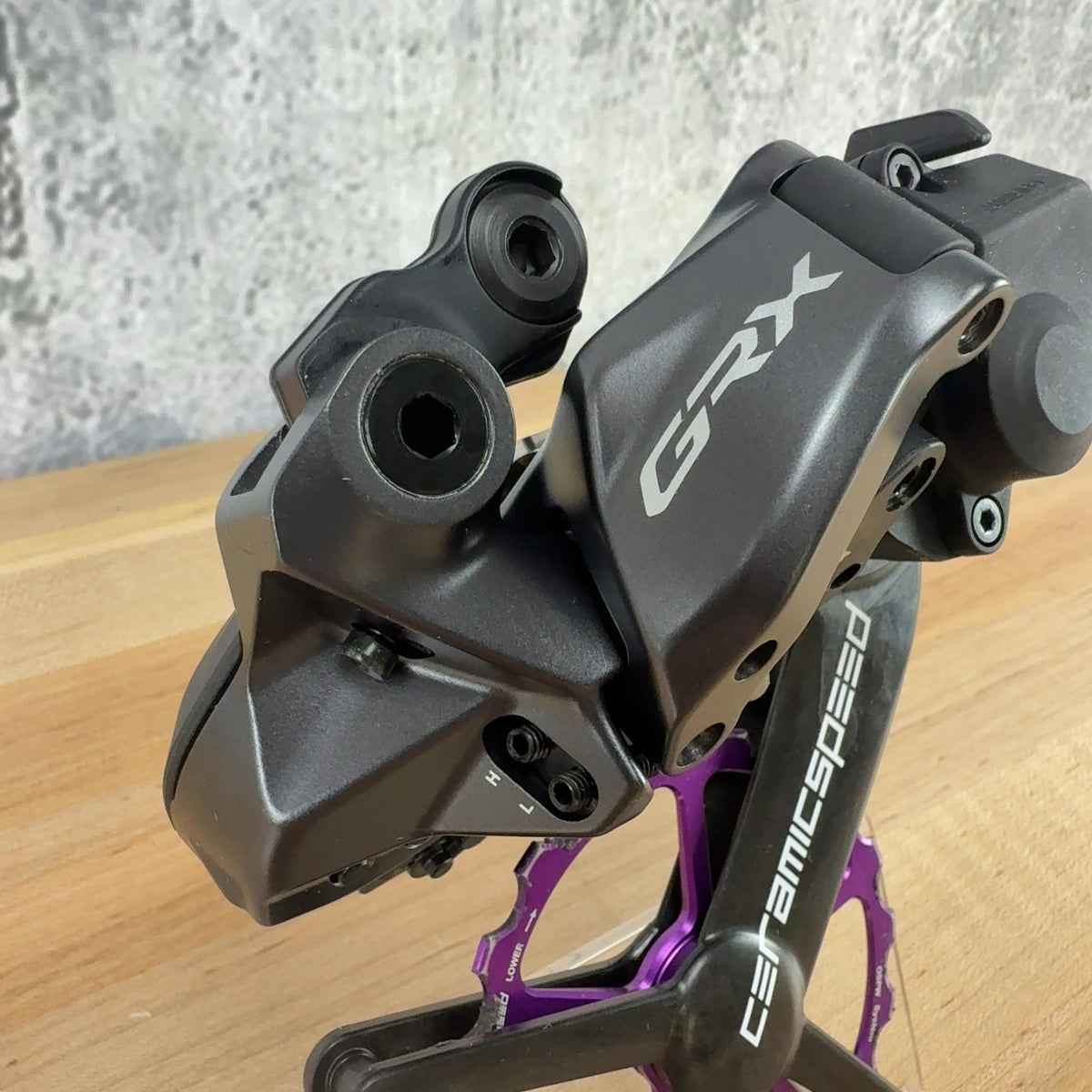 Low Mile! Shimano GRX RD-RX825 W/ OSPW X Gravel Ceramic Speed 12-SpeedDerailleur — photo 4 of 7