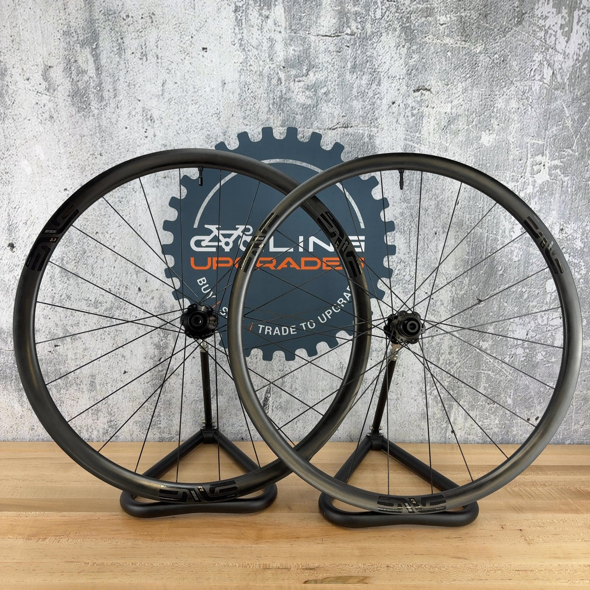Light Use! Enve SES 2.3 Enve Premium Road Hubs Carbon Bike Wheelset 700c 1237g — photo 7 of 8