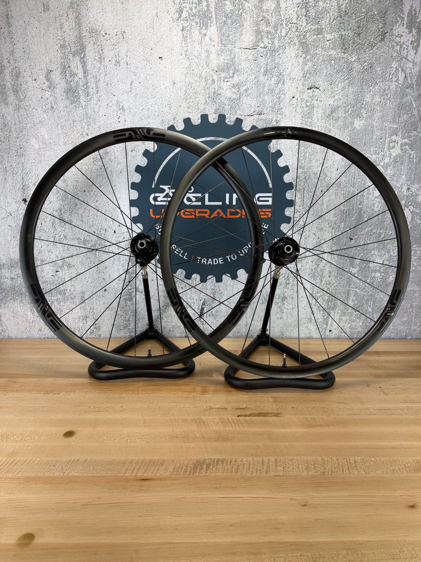 Light Use! Enve SES 2.3 Chris King R45D Carbon Wheelset