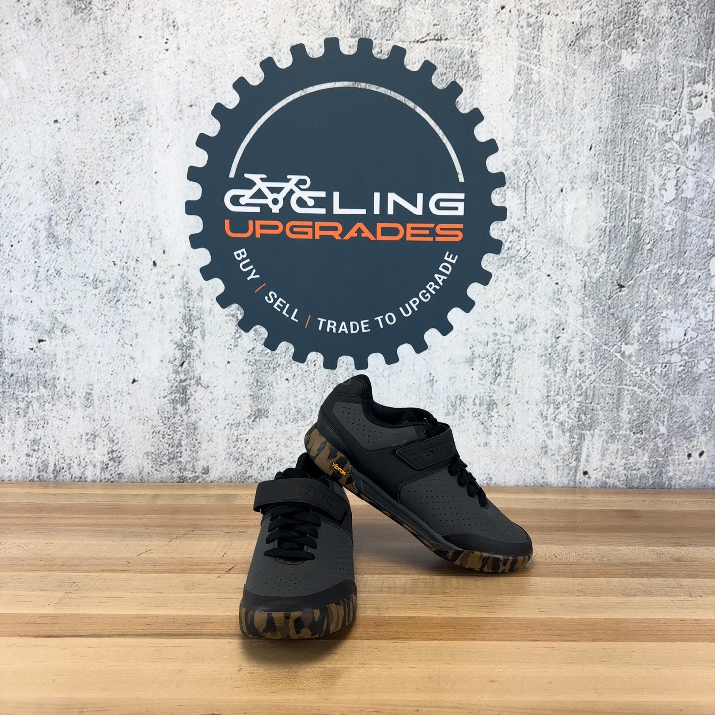 New! Giro Chamber II EU 47 2-Bolt Velcro & Lace Cycling Shoes MSRP $150 Mens 13