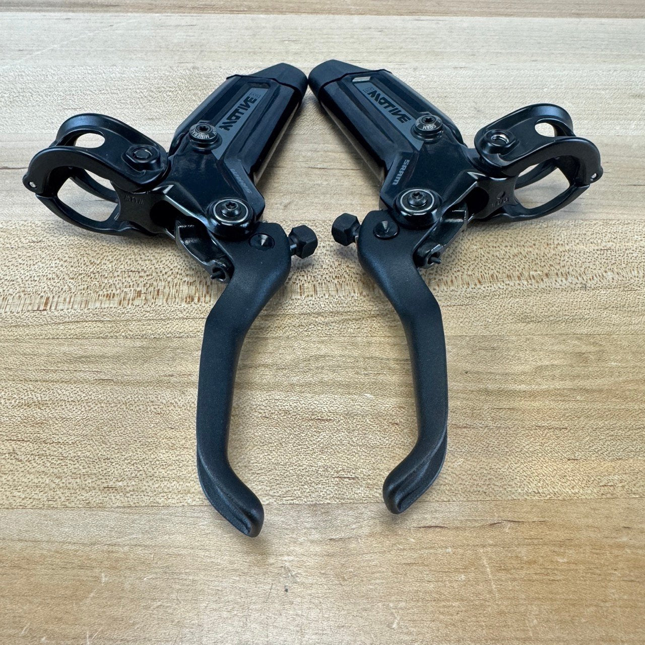 Low Mile! SRAM Motive Silver MTB Brakeset