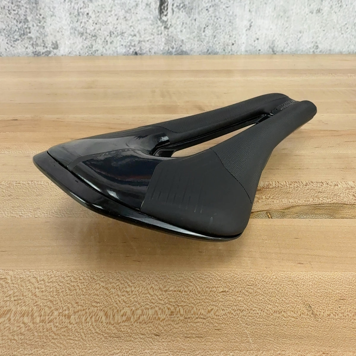 New! Syncros Belcarra V 1.0 TT Carbon Rails 140mm Bike Saddle 176g MSRP $160 — photo 5 of 7