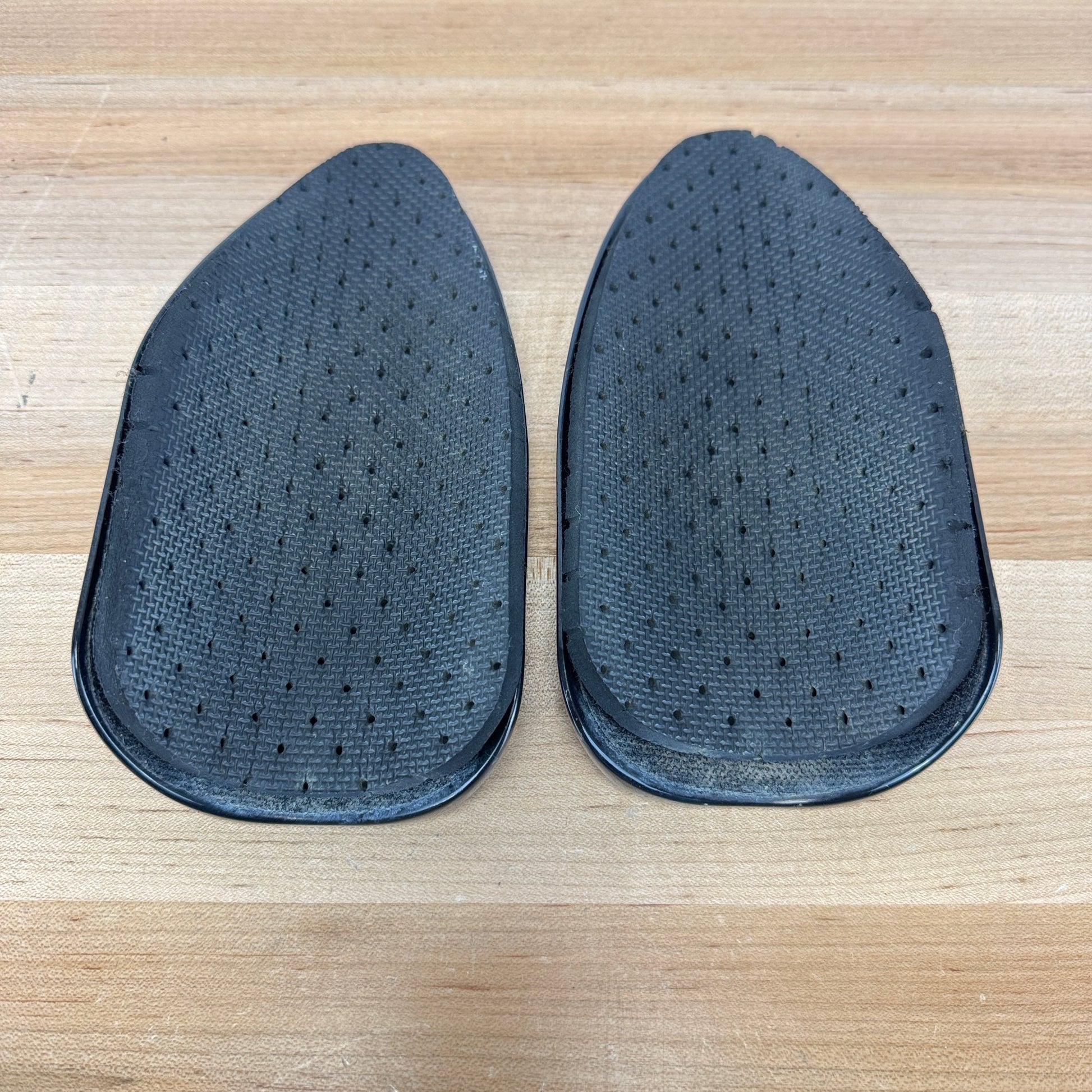 Low Mile! Tririg Signature Arm Cups Open Back Signature Arm Cups + Replacement Pads Carbon TT Cockpit