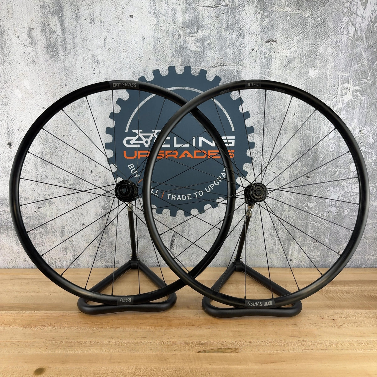 New Take Off! DT Swiss R470 Alloy Centerlock 700c Tubeless Bike Wheelset 1890g — photo 1 of 9