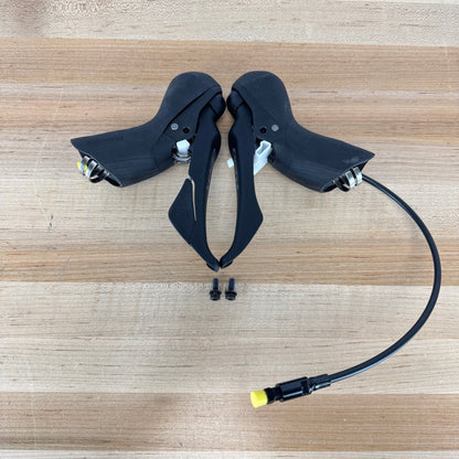 New! Shimano GRX RX600 1x Mechanical Disc Brake 11-Speed Gravel Shifters 607g