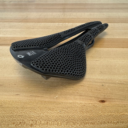 Low Mile! Prologo Nago R4 PAS 3DMSS 3D NACK Carbon Rails 137mm Bike Saddle