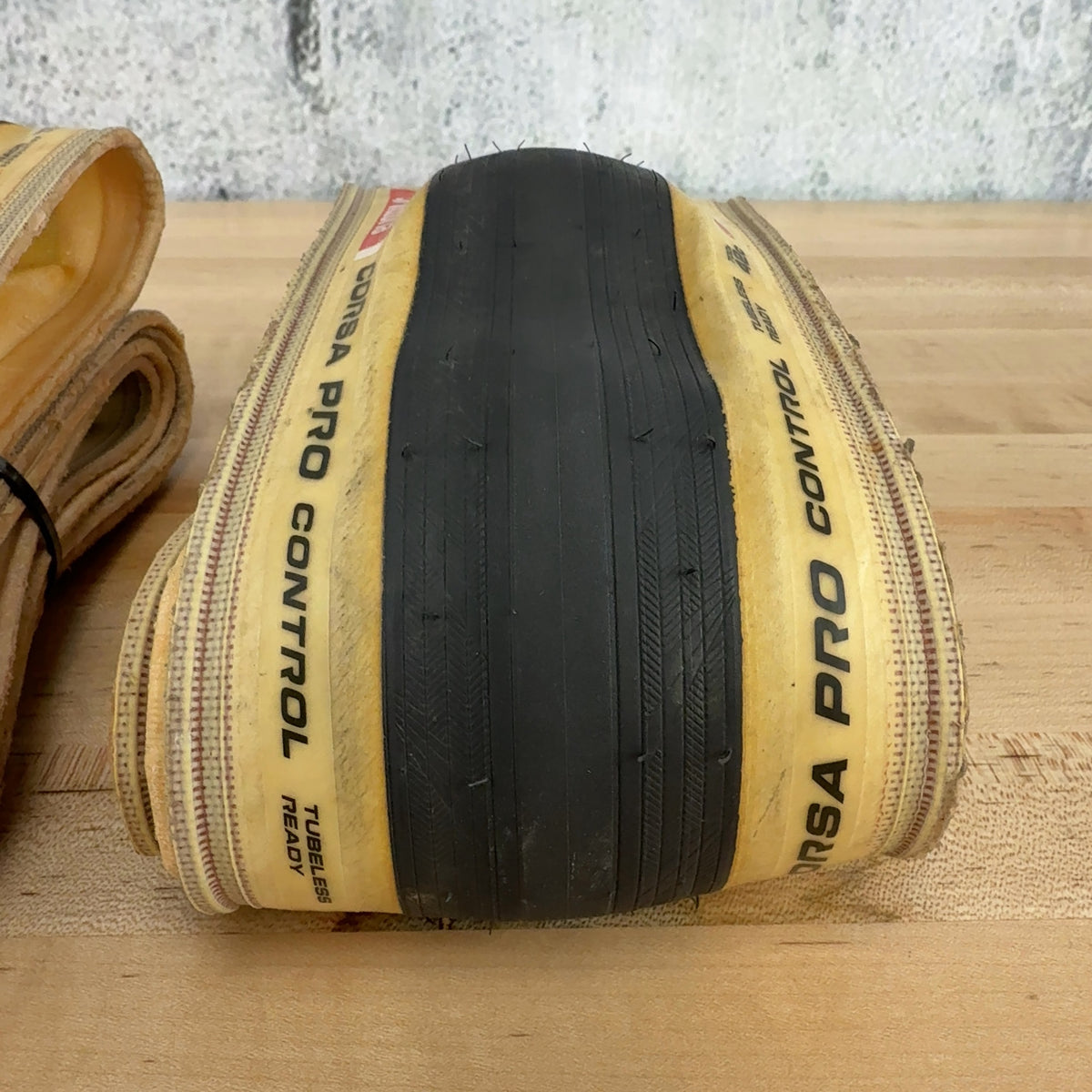 Low Mile Pair Vittoria Corsa Pro Control Tubeless Tanwall 700c x 42mm Road Tires