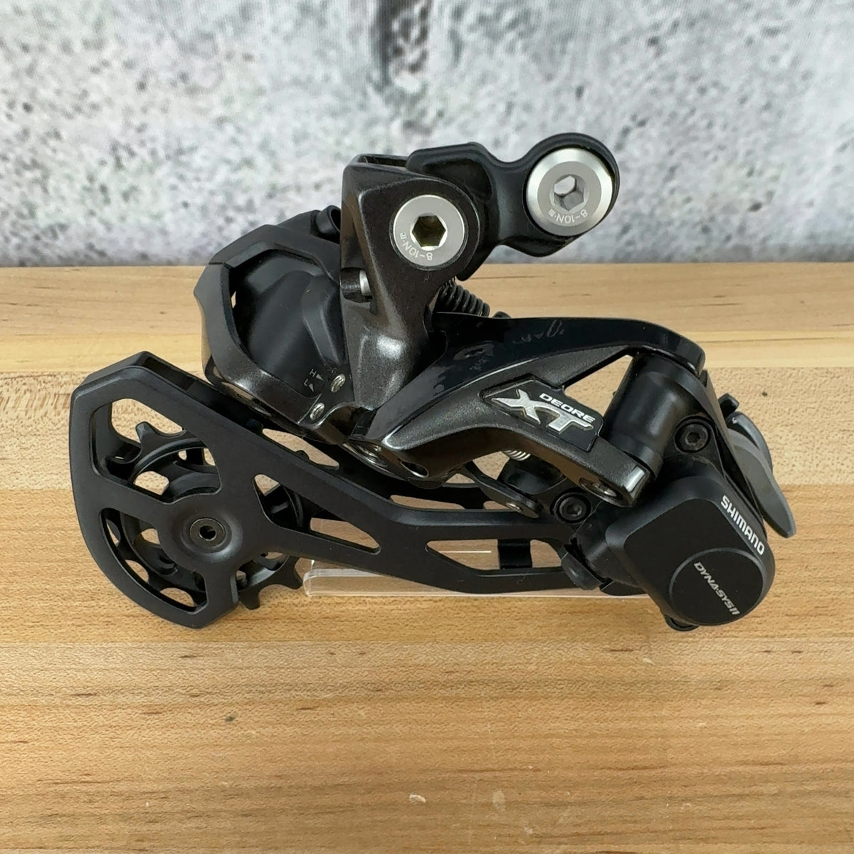 New Take Off! Shimano Deore XT RD-M8050 MTB 11-Speed Rear Derailleur 327g — photo 1 of 6