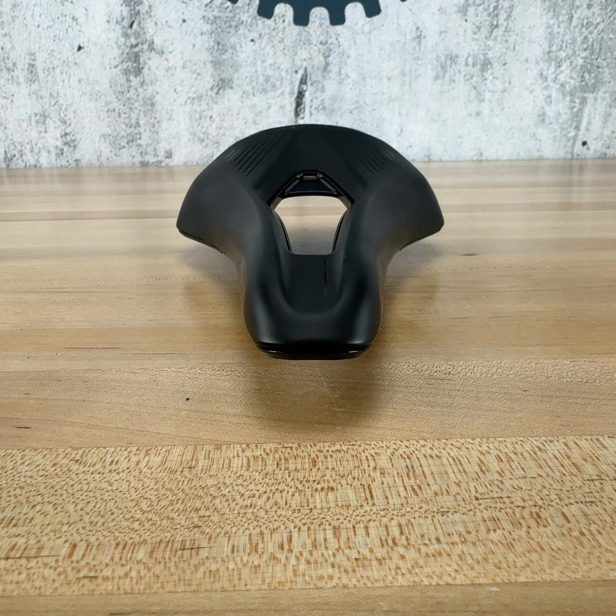 Low Mile! Fizik Argo Vento R3 140mm Saddle