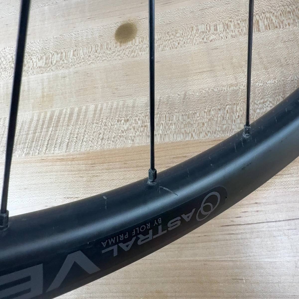 Astral Veil 3 DT 350 32mm 6-Bolt Disc Carbon Tubeless Bike Wheelset 700c 1542g — photo 12 of 21