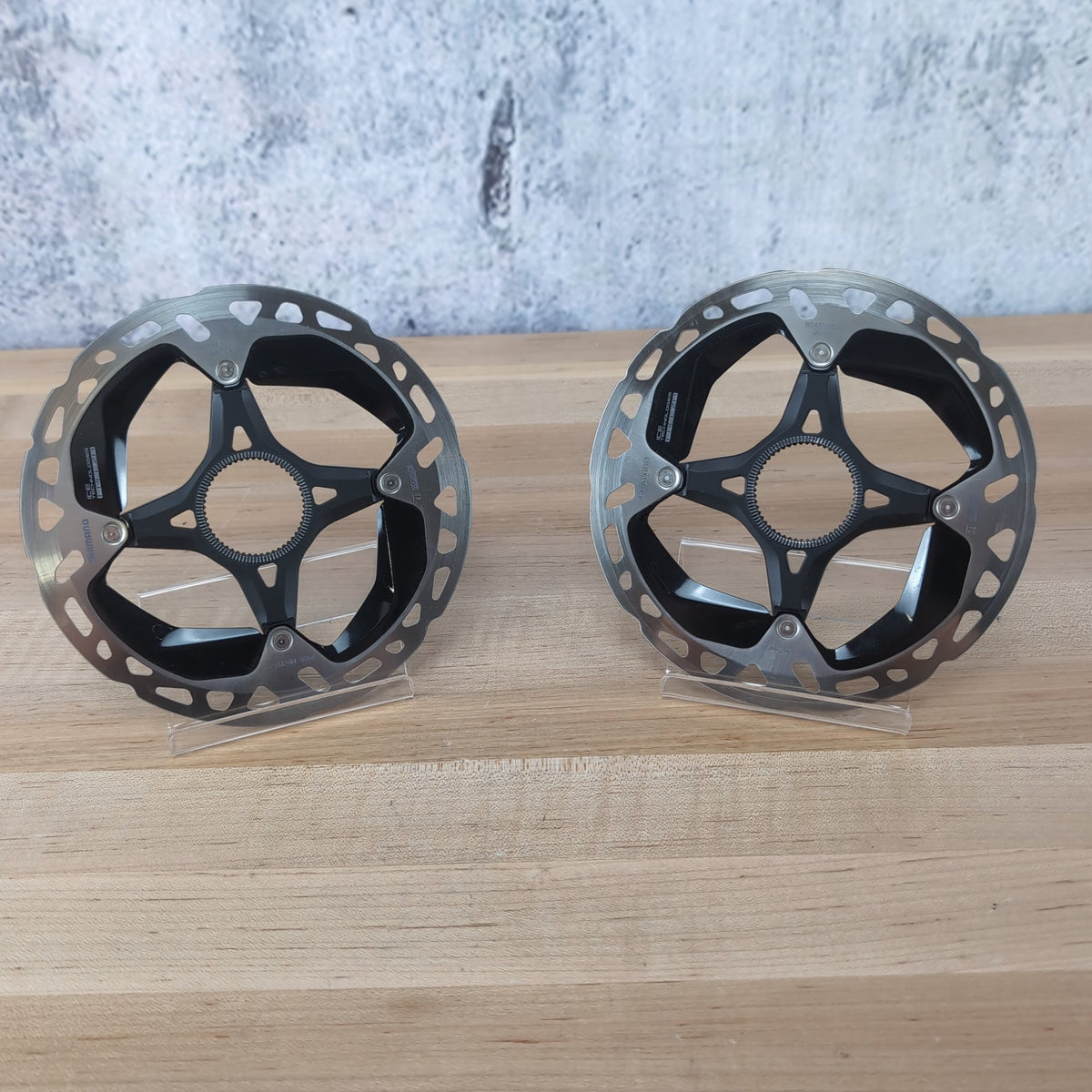 Light Use! Shimano RT-MT900-S Centerlock 160/160mm Ice Tech Brake Rotors 275g — photo 1 of 10