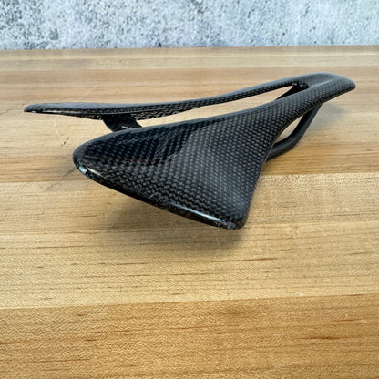 Light Use! Berk Lupina Short Full Carbon Glossy 144mm 7x9mm Bike Saddle 72g
