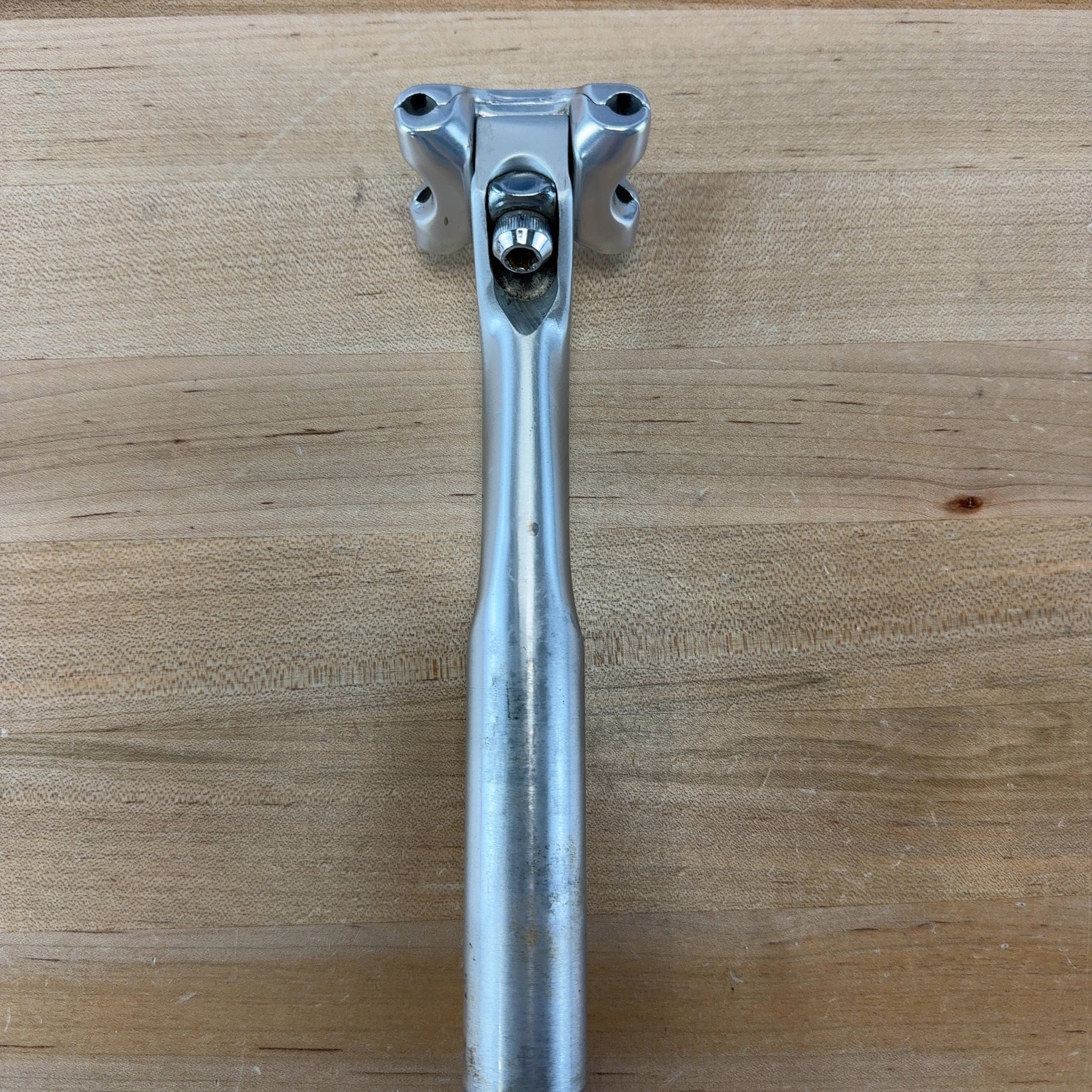 Shimano Dura-Ace SP-7400 27.2mm 200mm Silver Alloy Bike Seatpost 268g