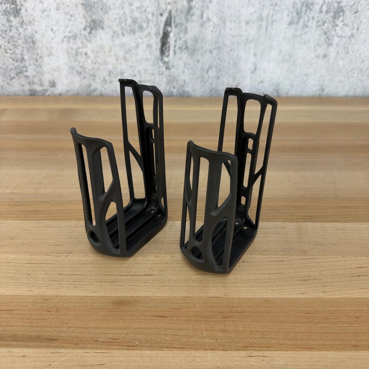 Low Mile! Cannondale ReGrip Aero Pair Composite Bike Water Bottle Cages 93g