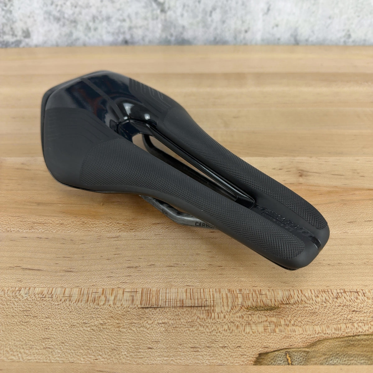 New! Syncros Belcarra V 1.0 TT Carbon Rails 140mm Bike Saddle 176g MSRP $160 — photo 1 of 7