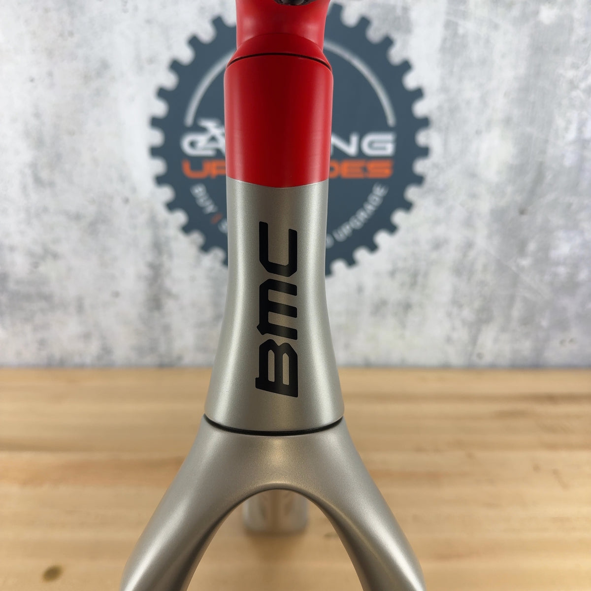 Mint! 2026 BMC Teammachine R 01 54cm Carbon Arctic Silver / Neon Red Frameset — photo 6 of 14