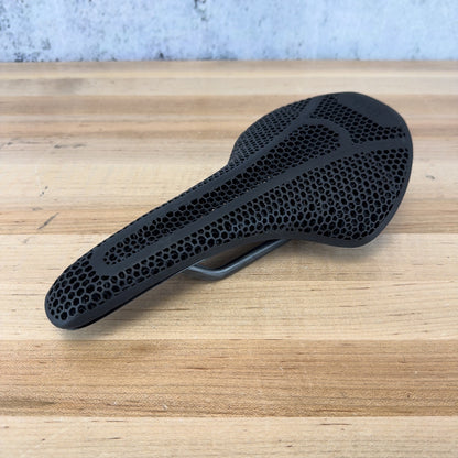 New! Fizik Vento Antares R1 Adaptive Mobius Carbon Rails 140mm Saddle MSRP $330