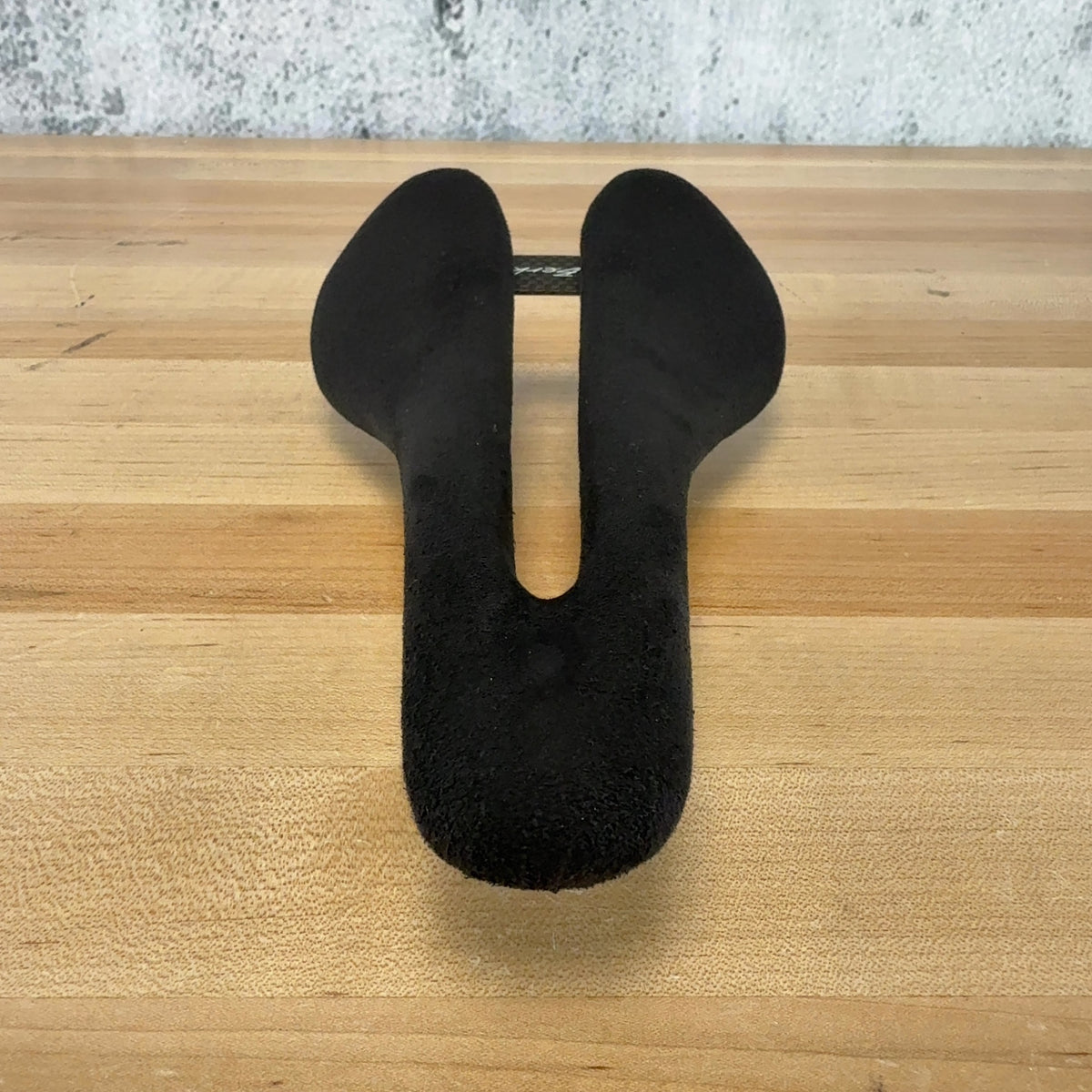 Low Mile! Berk Lupina Short 132mm Alcantara Black Carbon Bike Saddle 93g — photo 4 of 8
