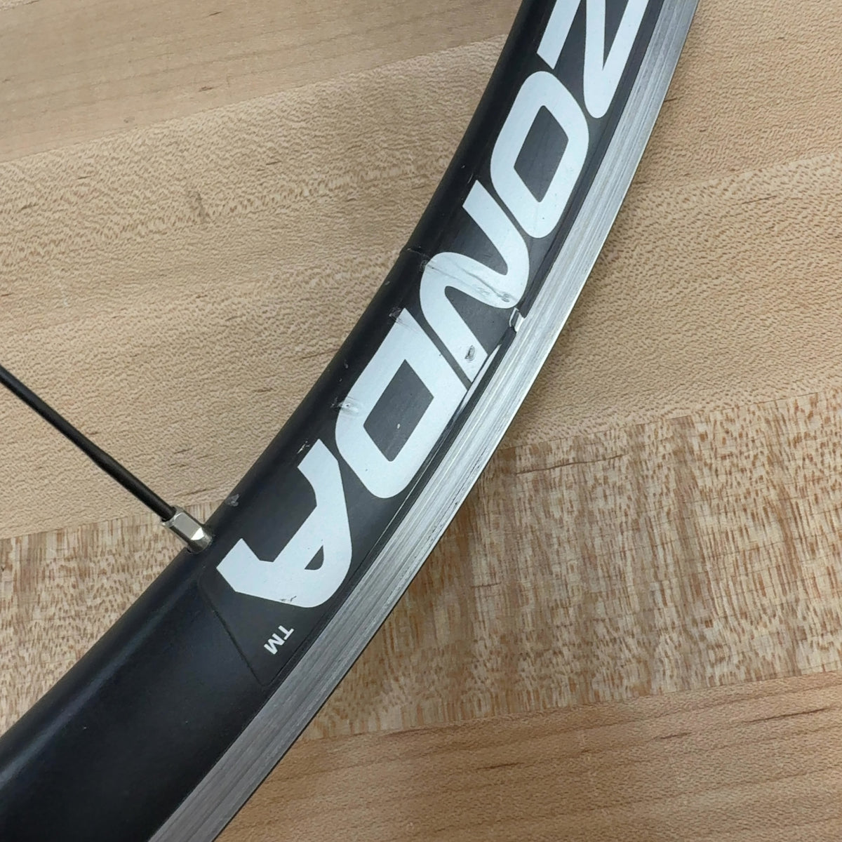 Light Use! Campagnolo Zonda G3 Alloy Rim Brake Road Bike Wheelset 700c 1720g — photo 11 of 15
