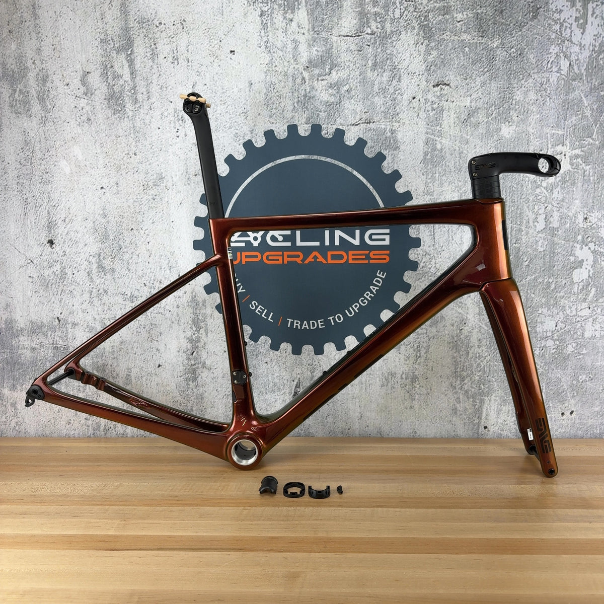 Low Mile! 2025 Enve Melee V1 54cm Poison Apple Disc Brake Carbon Frameset 2070g — photo 1 of 15