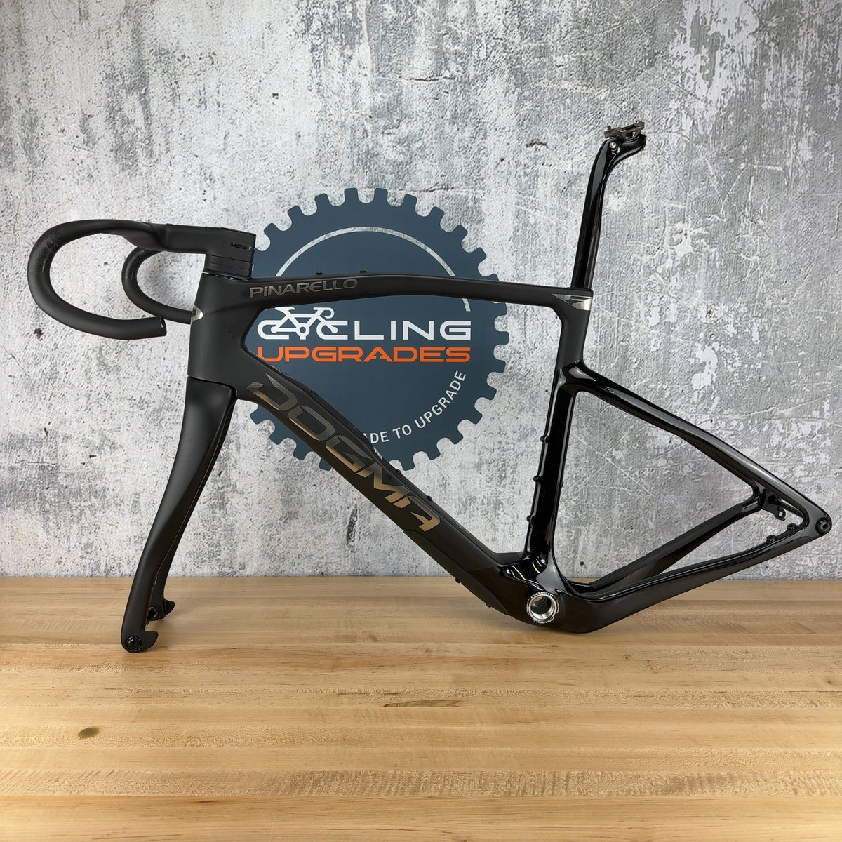 Light Use! 2026 Pinarello Dogma GR 530 Gravel Black on Black Carbon Frameset