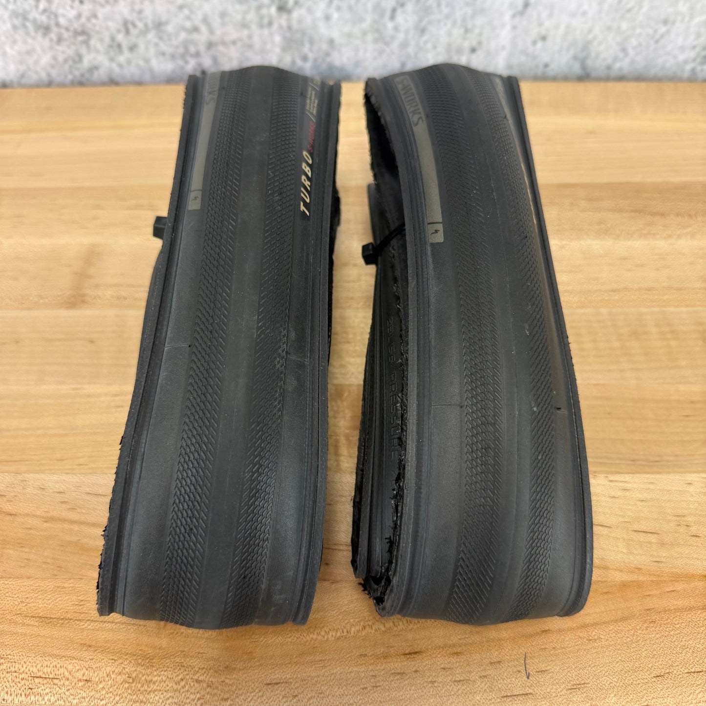 Light Use! Pair Specialized S-Works Turbo T2/T5 28mm Tubeless Road Bike Tires