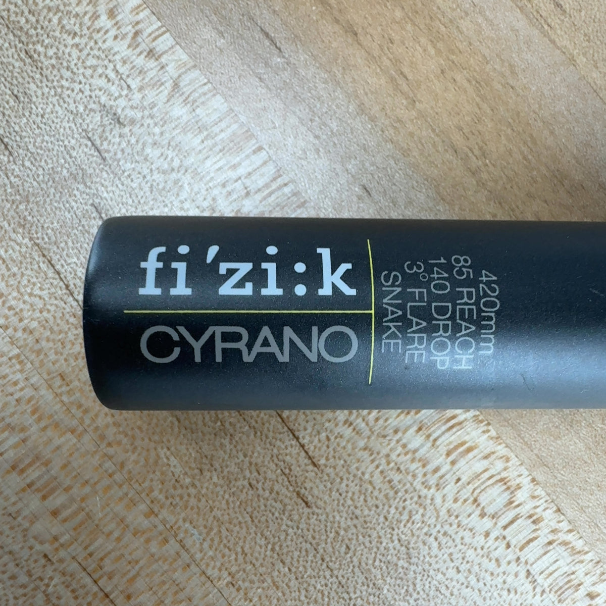 Fizik Cyrano 00 Snake 42cm 31.8mm Carbon Round Drop Bar Bike Handlebar 187g