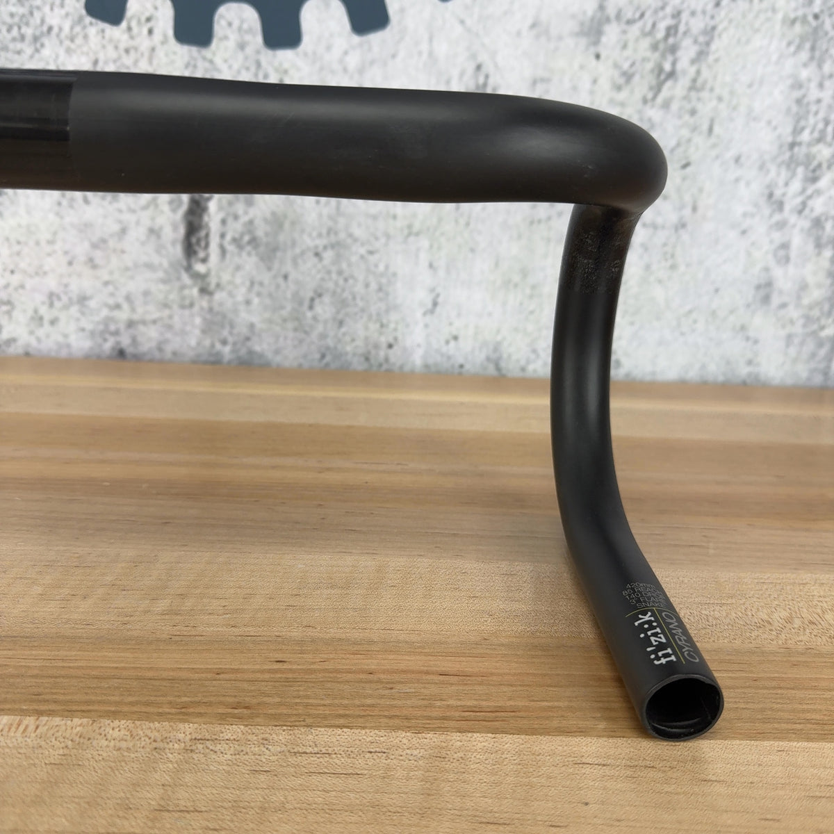 Fizik Cyrano 00 Snake 42cm 31.8mm Carbon Round Drop Bar Bike Handlebar 187g