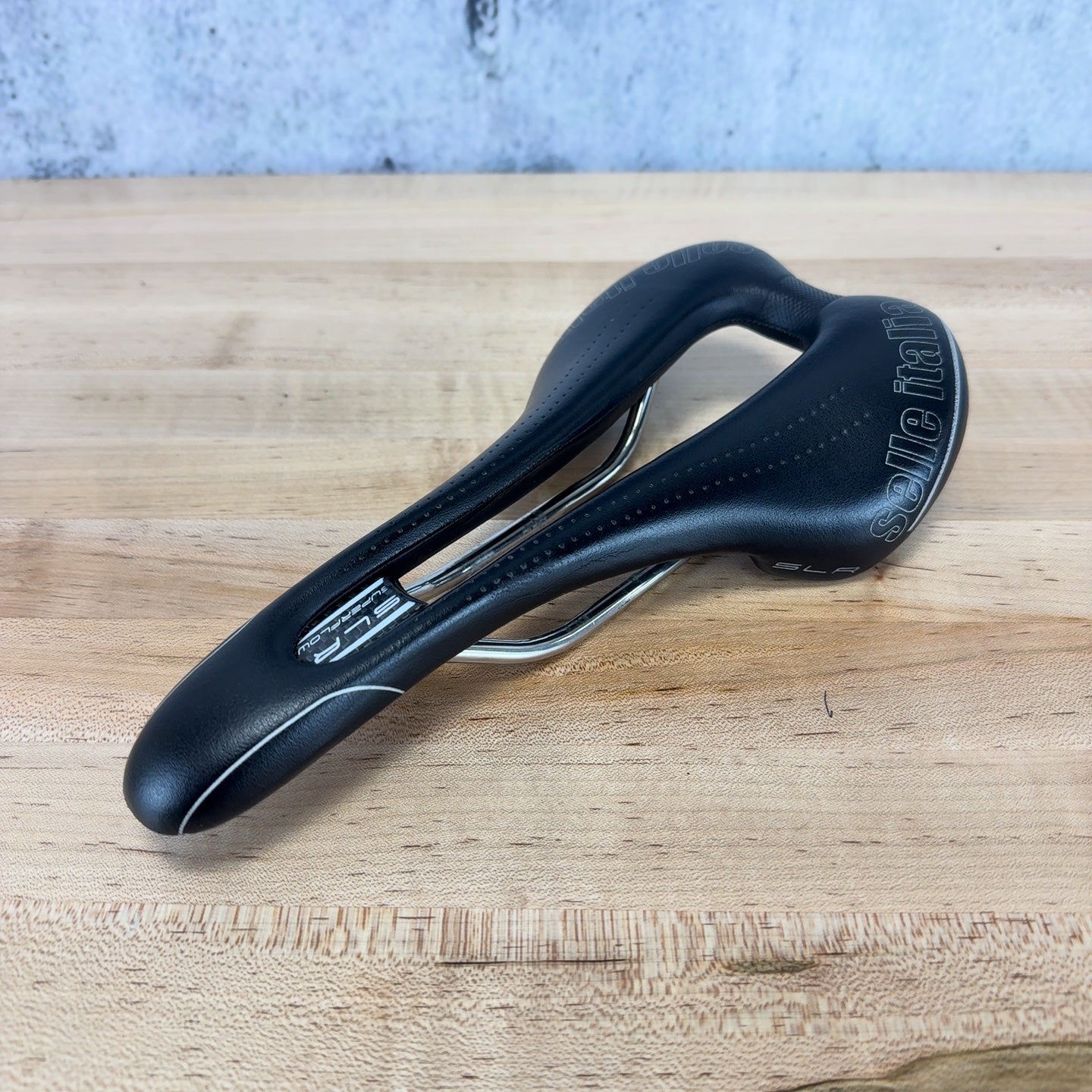 Low Mile! Selle Italia SLR Super Flow 145mm Ti 316 Rails Bike Saddle 188g