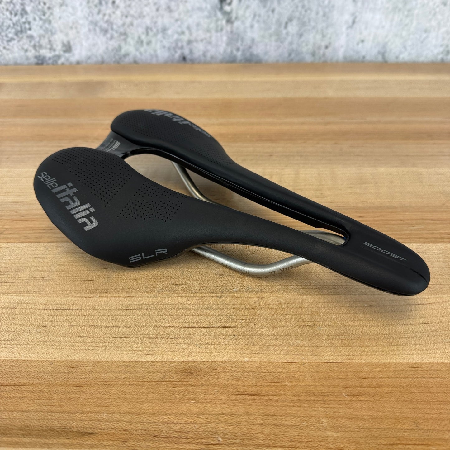 Low Mile! Selle Italia SLR Boost Ti 316 Superflow 145mm Ti 316 Rails Saddle 170g